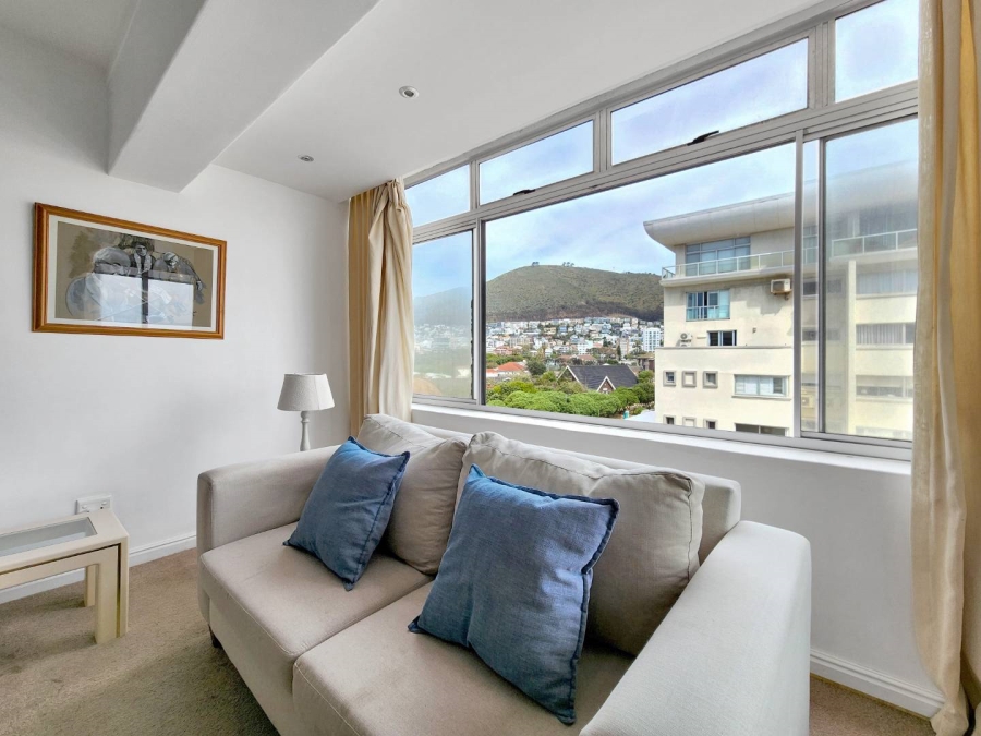 1 Bedroom Property for Sale in Mouille Point Western Cape